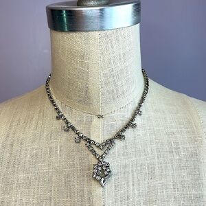 Vintage dressy classic silver tone necklace with sparkling crystal stones
